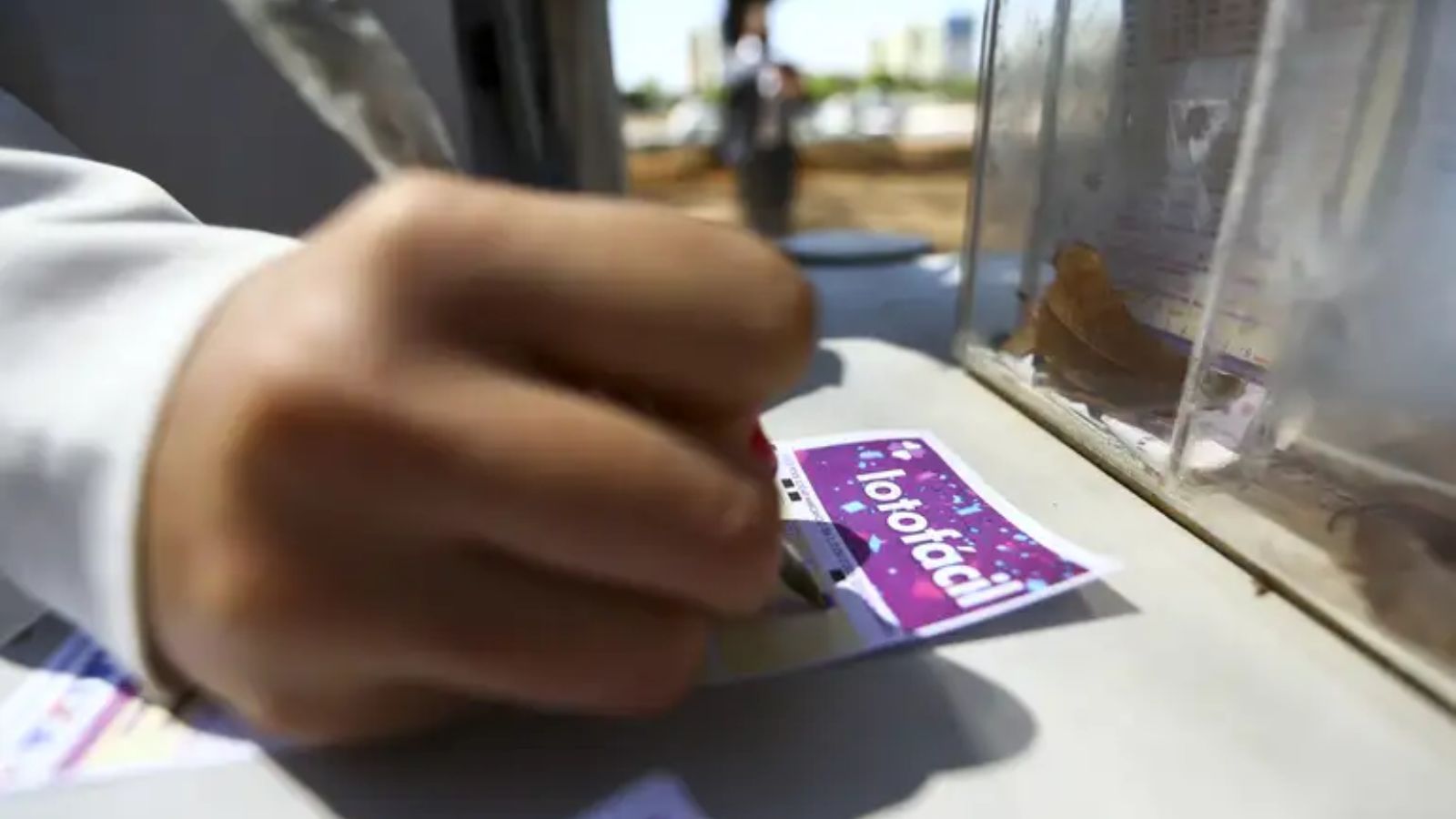 Lotofácil sorteia R$ 2 milhões nesta quinta-feira