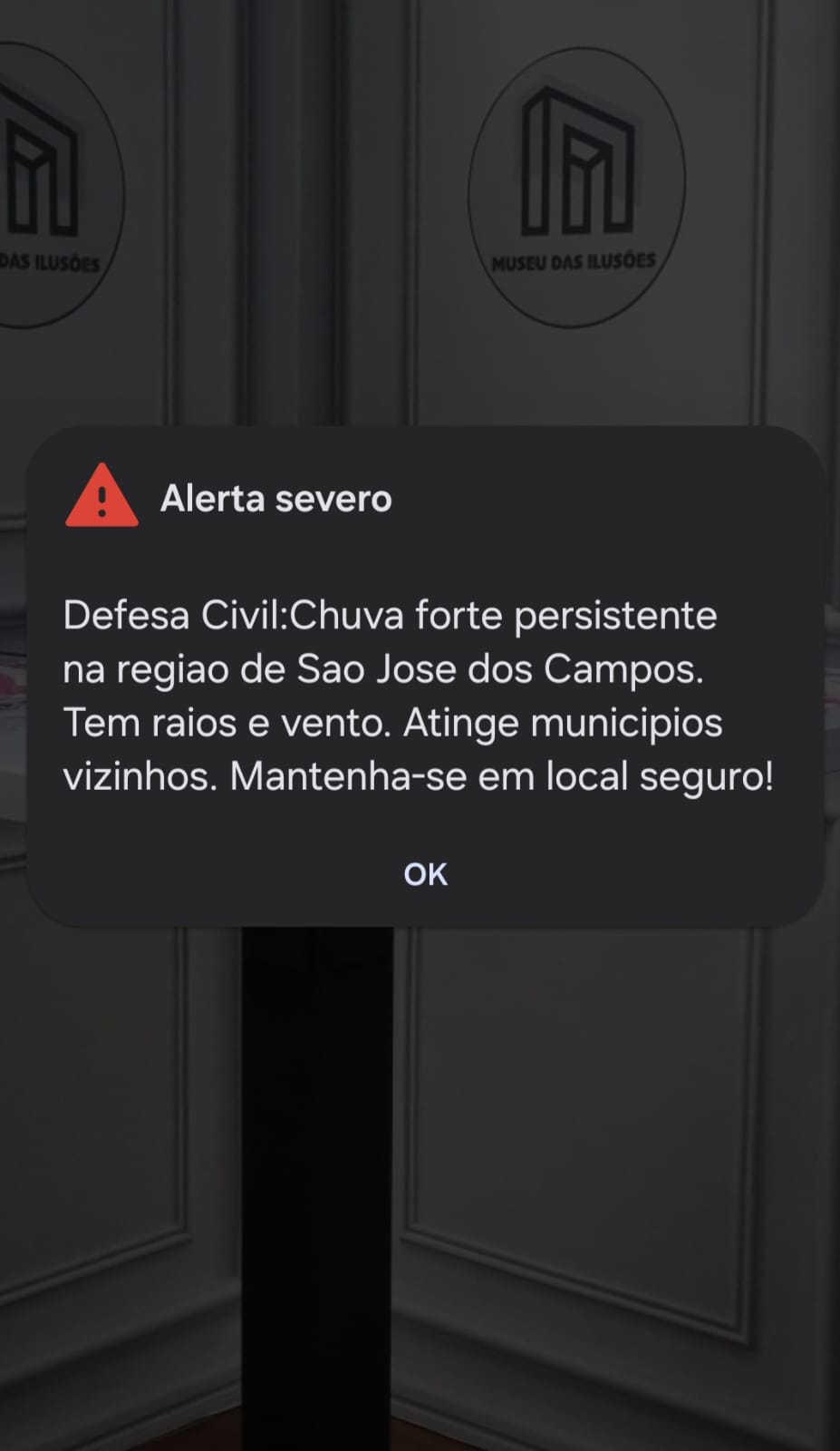 Chuva torrencial leva Defesa Civil a alertar moradores