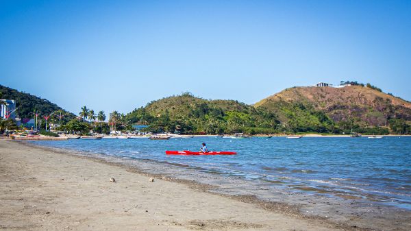 Praia do Camaroeiro é um paraíso para pescadores e turistas