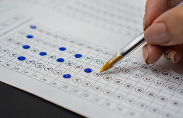 Itanhaém abre processo seletivo com salários de até R$ 2,5 mil