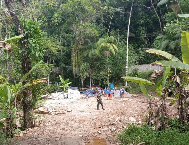 Prefeitura interdita obra no Piavú por irregularidades ambientais