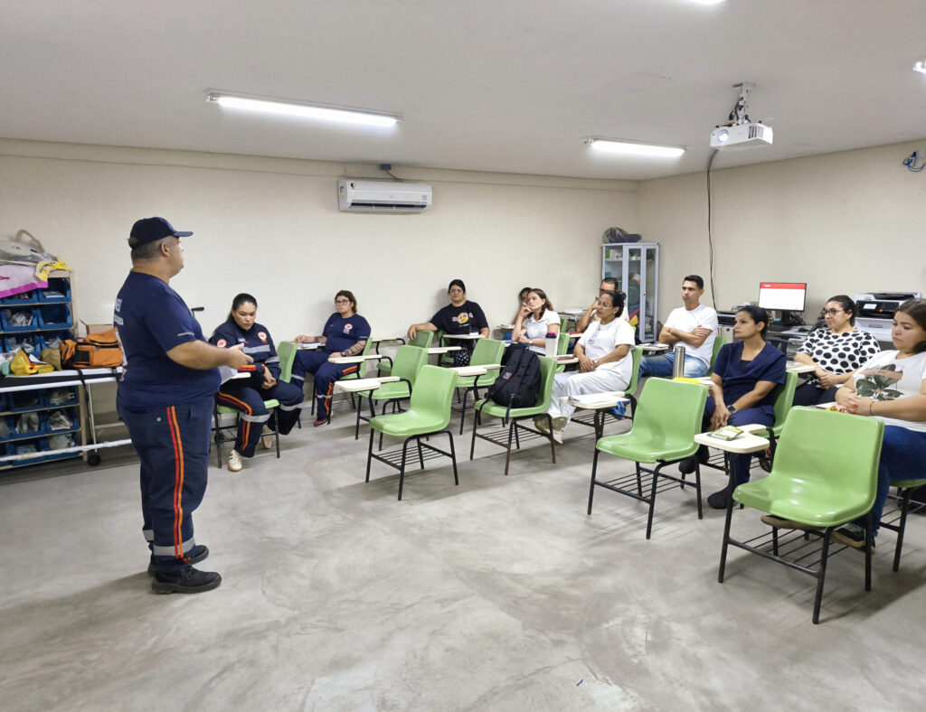 Prefeitura capacita profissionais para atendimento a pacientes graves