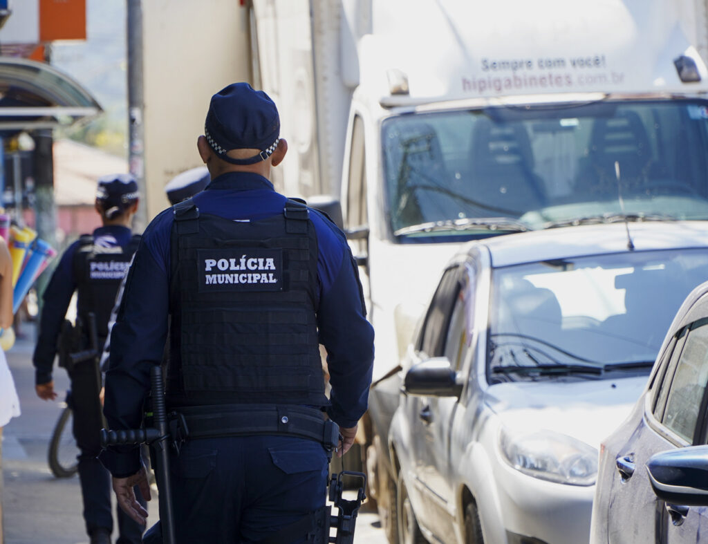 Polícia Municipal e COI capturam procurados em São Sebastião