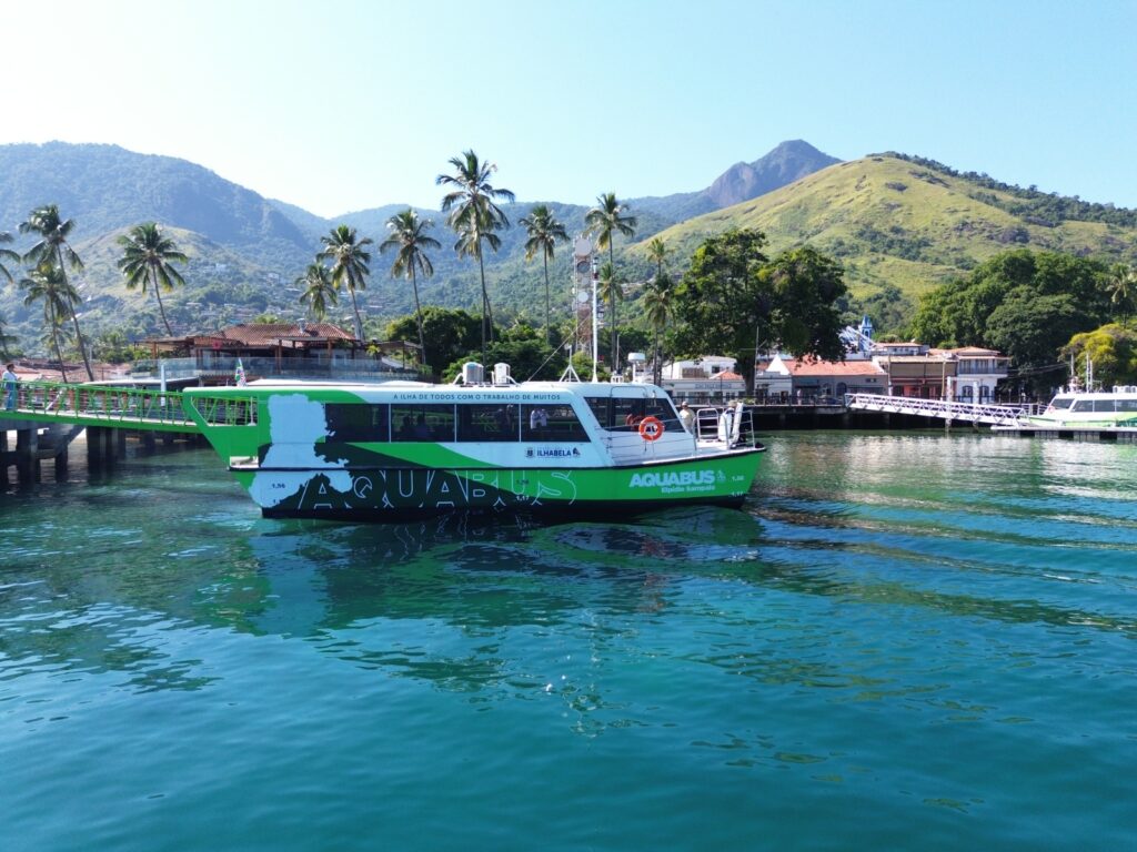 Prefeitura de Ilhabela reduz tarifa do aquabus para R