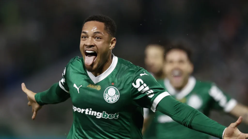 Palmeiras enfrenta 'maratona' fora de casa em abril