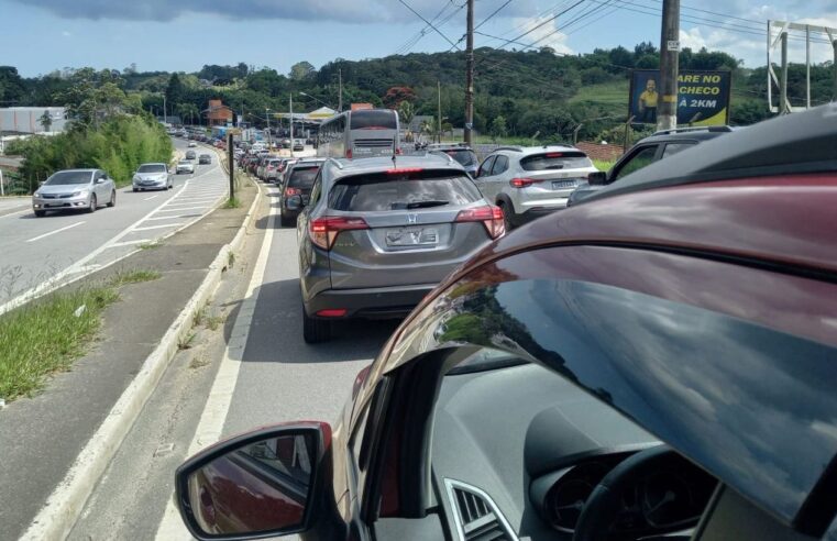 Feriado: Baixada Santista aguarda mais de 800 mil veículos