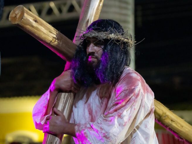 Encenação da Paixão de Cristo em São Sebastião relembrará a vida de Jesus