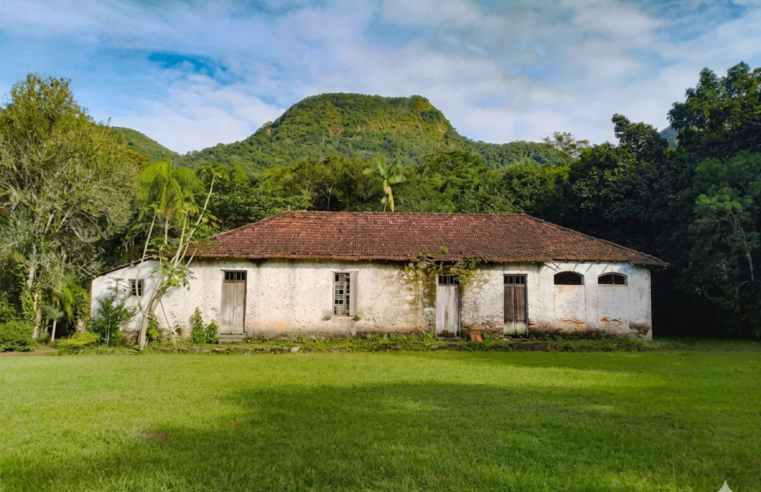 Mistério revelado: casa isolada na Serra do Mar esconde