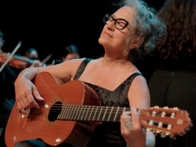 Sarau Azul celebra Dia Internacional da Poesia em SÃ£o SebastiÃ£o