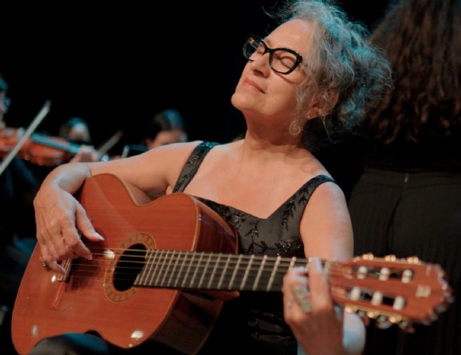 Sarau Azul celebra Dia Internacional da Poesia em SÃ£o SebastiÃ£o