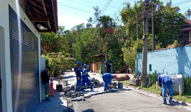 Sabesp inicia obras no bairro Camburi