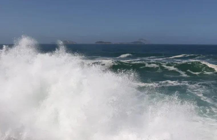Alerta de Ressaca: Ondas de até 3 metros atingem Litoral Norte