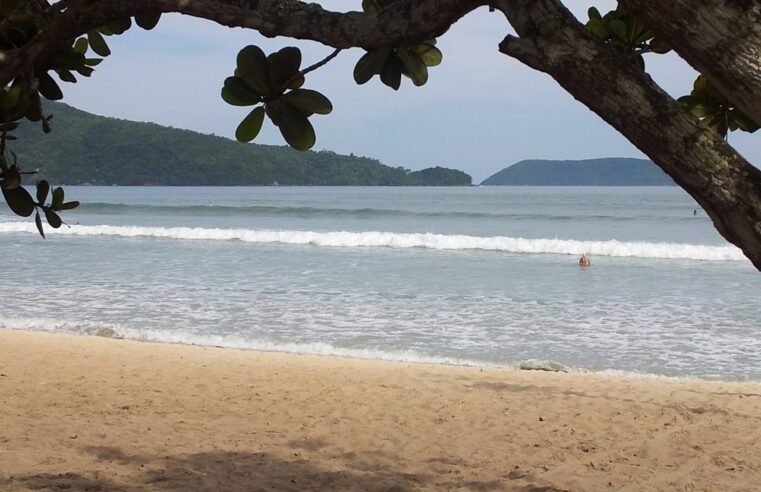 Banhista morre afogado em Ubatuba durante passeio