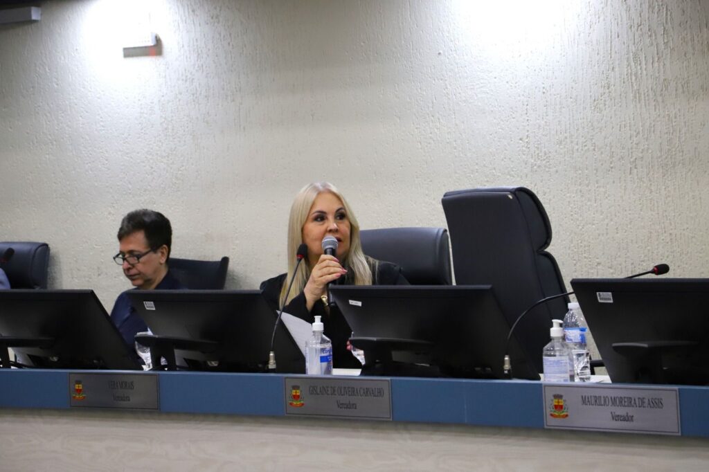 Câmara de Caraguatatuba aprova cinema para autistas e escola no novo bairro