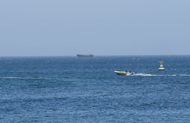 Tráfego de navios em Hormuz é baixo após anúncio de cessar-fogo