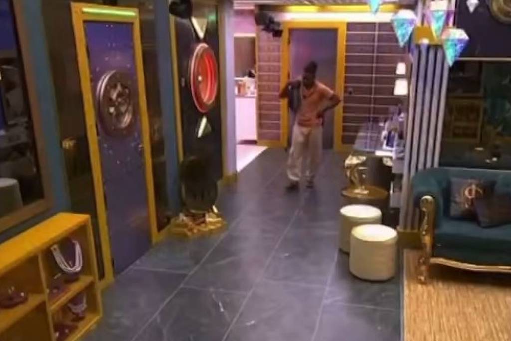 Leandro sofre ataque de dor no BBB 26 em São Sebastião