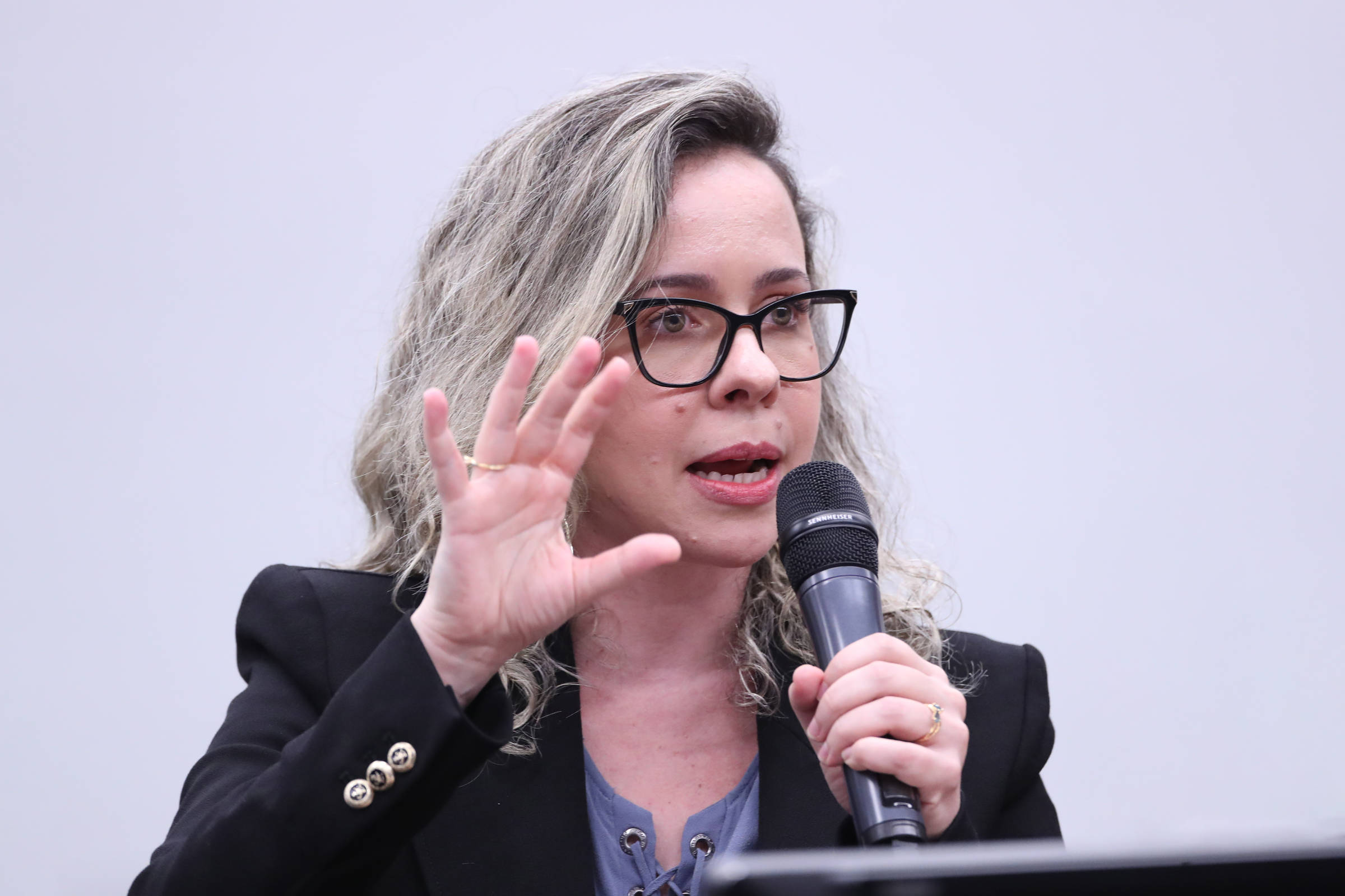 Débora Freire assume Secretaria de Política Econômica da Fazenda
