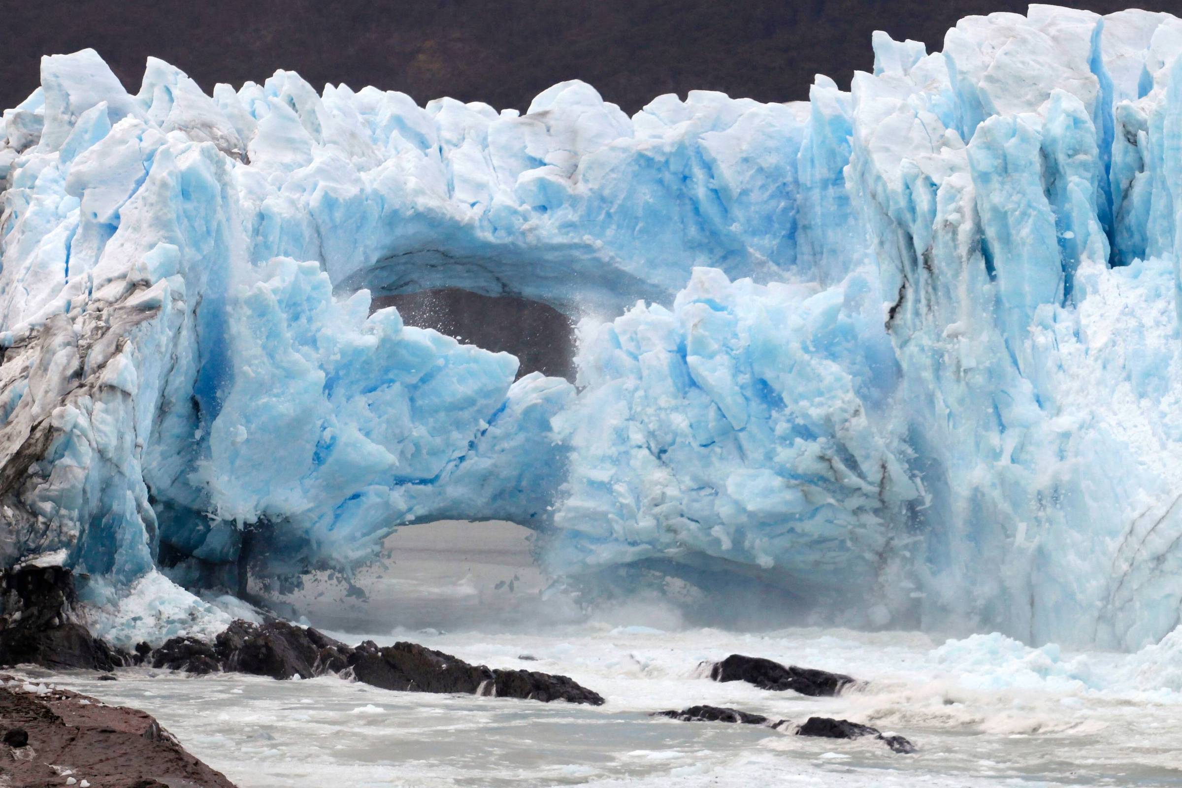 Argentina abre brechas para exploração de mineração em geleiras