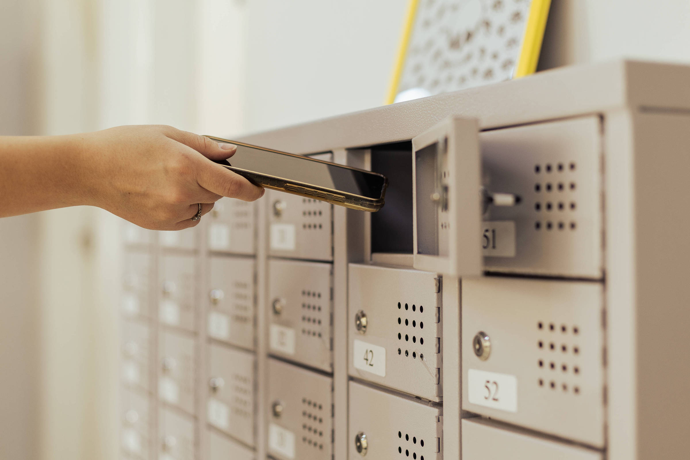 Redes sociais alimentam ascensão da extrema direita