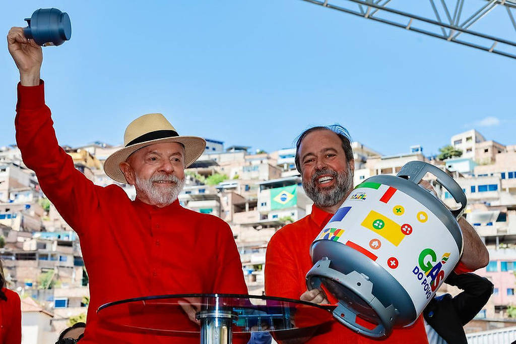 Petrobras demite diretor após críticas de Lula