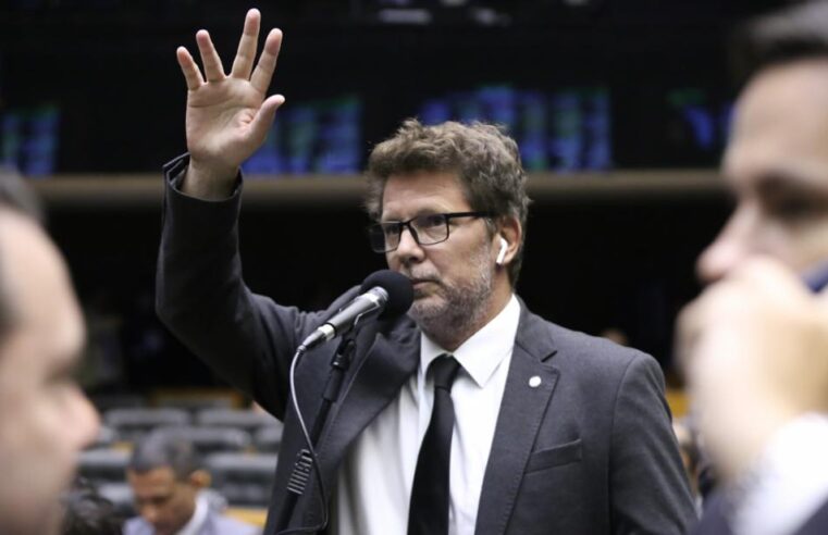 Advogado da Câmara nega irregularidades em emendas de Mario Frias