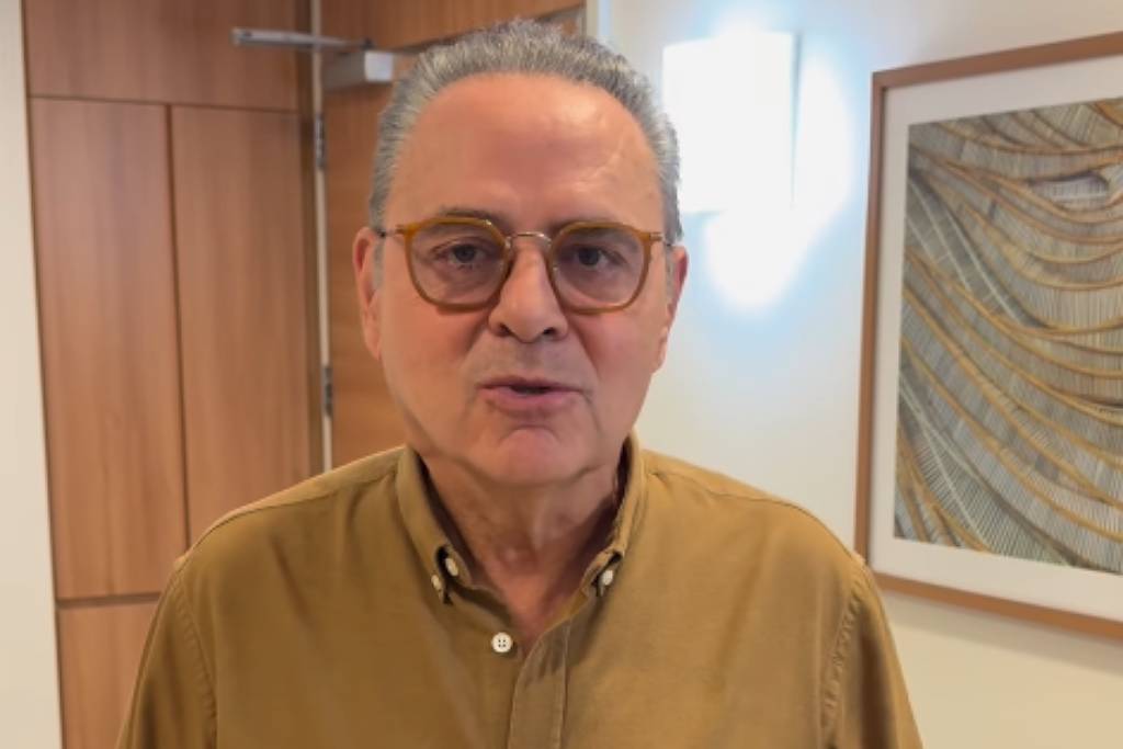 Luís Roberto é inundado de apoio após confessar saída da Copa