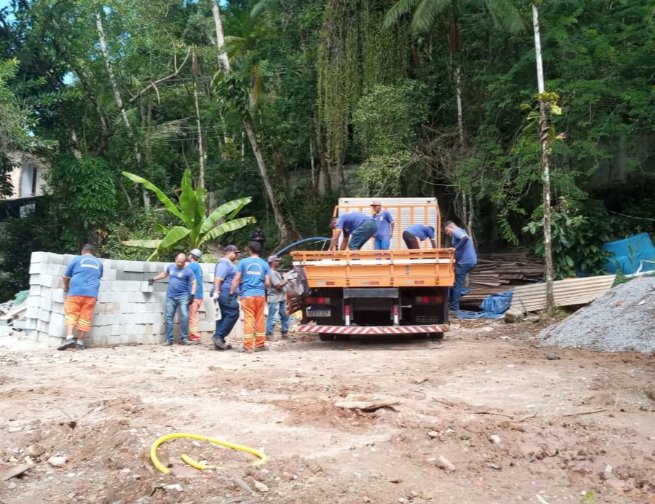 Prefeitura embarga construções irregulares no Piavú