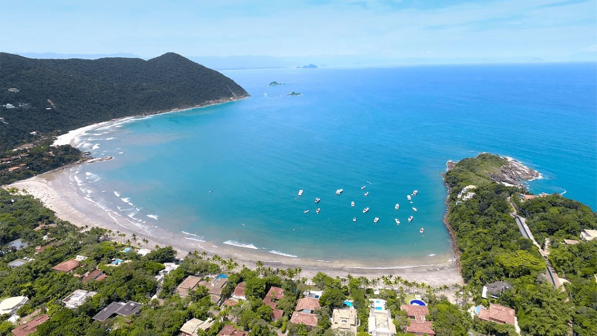 Praia do Iporanga: um oásis tranquilo no Guarujá