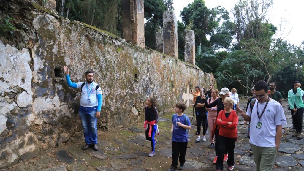 Descubra a Praia da Figueira, um tesouro escondido em São Sebastião