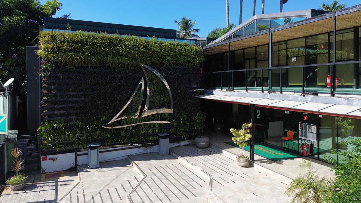 Crise Fiscal em Ilhabela: Prefeitura Estuda Uso do Fundo Soberano