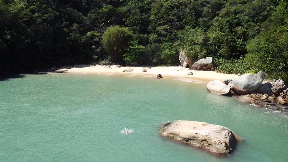 Praia isolada do Guarujá é um segredo do Exército
