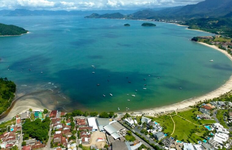 Praia da Tabatinga: O Segredo Perfeito para Diversão e Esportes Náuticos em Caraguatatuba