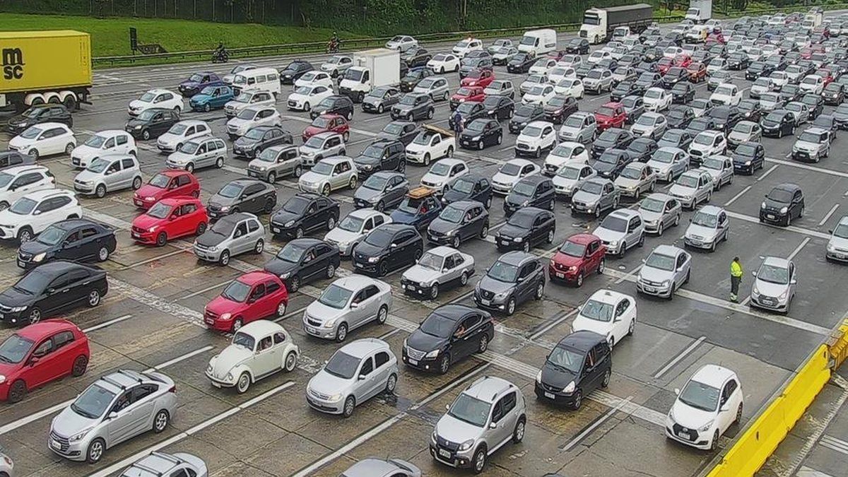 Praias de Anchieta e Imigrantes esperam 350 mil veículos