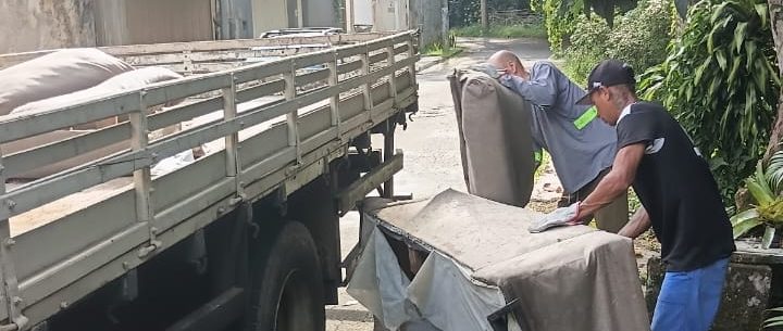 Caminhão permanece em Jardim Gaivotas, Caraguatatuba, até dia 29!