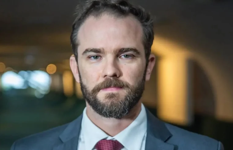 Governo busca melhorar Correios sem privatização imediata