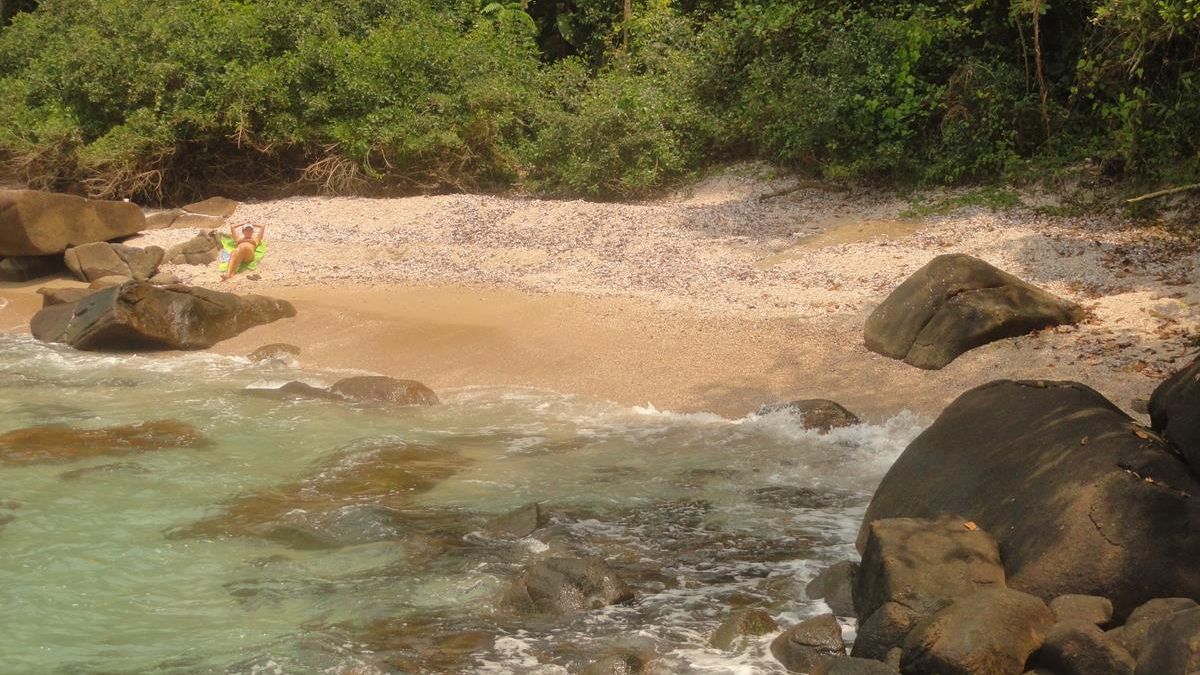Ubatuba esconde praia paradisíaca de beleza natural