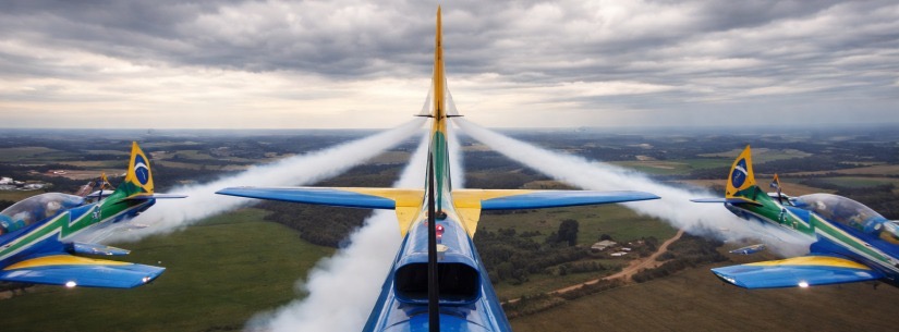 Esquadrilha da Fumaça marca aniversário de Caraguatatuba com show aéreo nesta segunda (20)