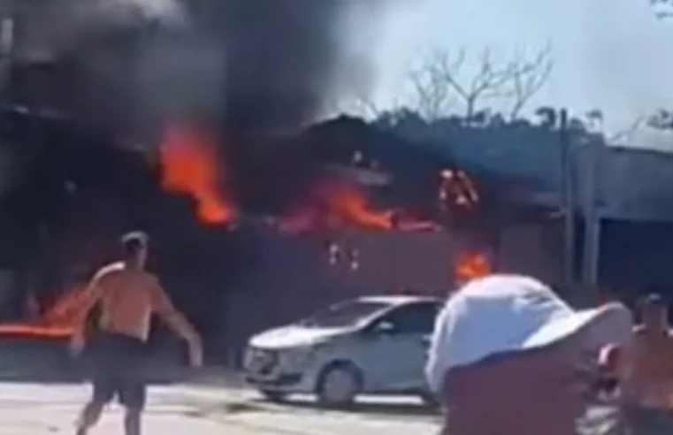 Quatro mortos em acidente de avião em restaurante do Rio Grande do Sul