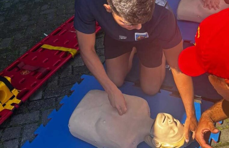 Professores esportivos de São Sebastião recebem capacitação em prevenção e atendimento ao afogamento
