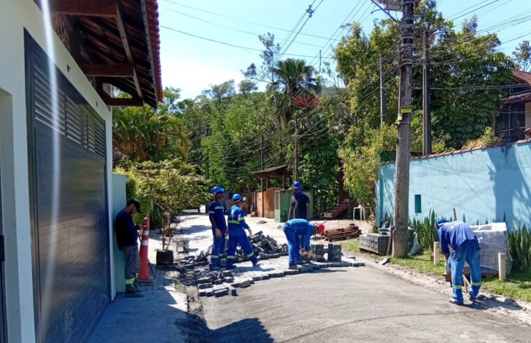 Sabesp inicia repavimentação e divulga cronograma de interdições no bairro Cambury, em São Sebastião