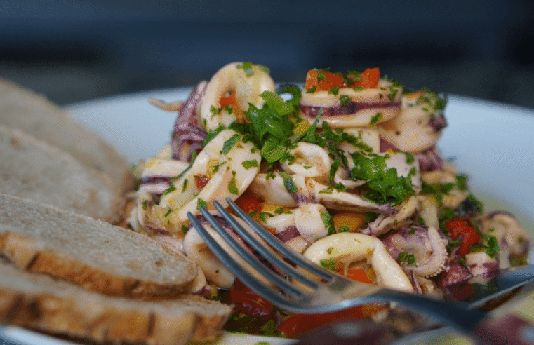 Festival da Lula atrai 30 mil visitantes ao Mercado do Peixe em Ilhabela