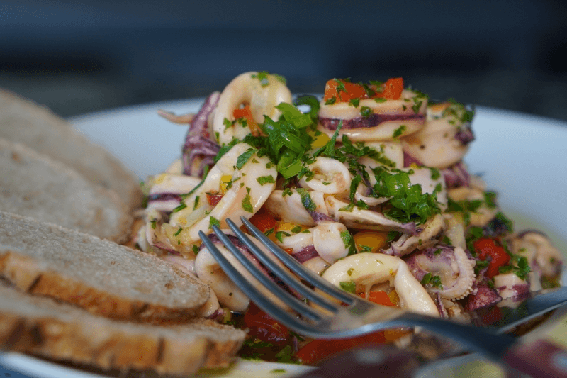 Festival da Lula atrai 30 mil visitantes ao Mercado do Peixe em Ilhabela