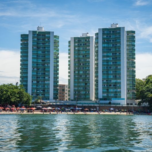 Caraguatatuba dispara no turismo, prevê 82% de ocupação e