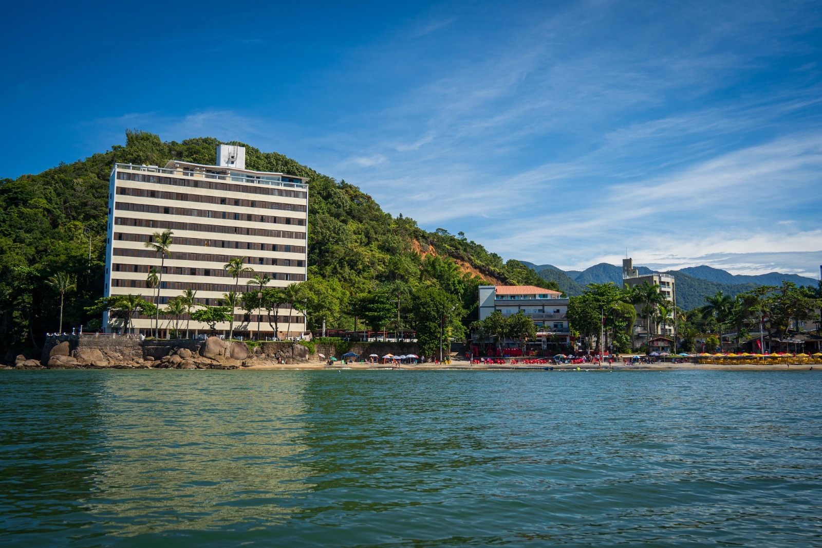 Prainha volta a ter água própria para banho após