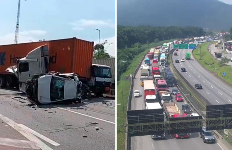 Tombamento de carro bloqueia trecho da Cônego Domênico Rangoni