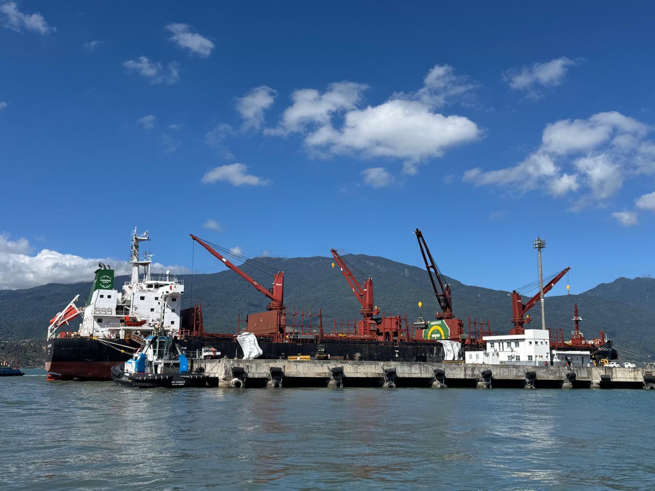 Arrendamento do Porto de São Sebastião é paralisado