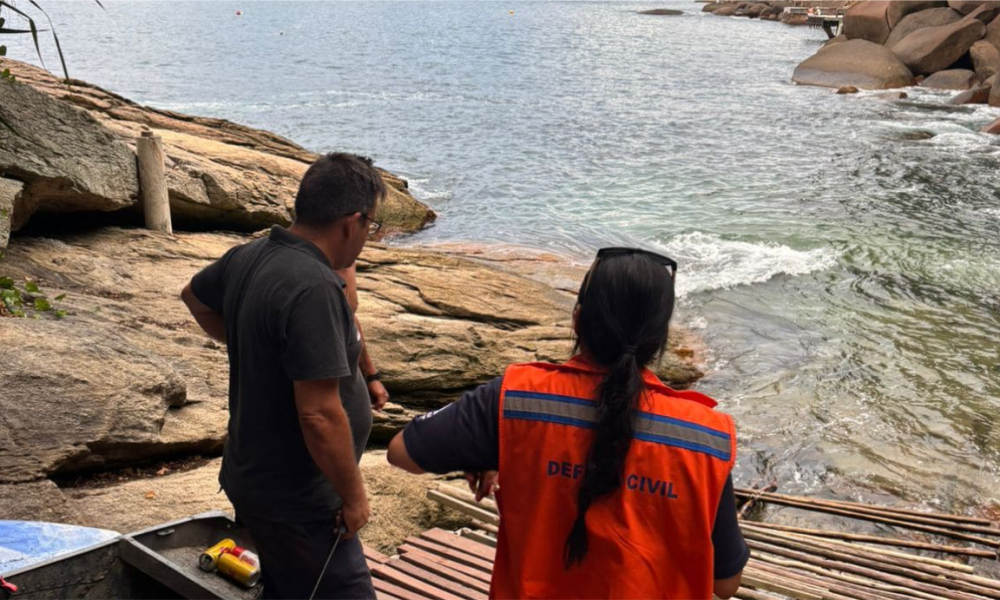 Rancho de pesca em Ilhabela é interditado por risco iminente