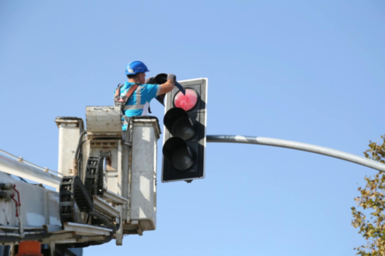 Ilhabela enfrenta problemas de iluminação