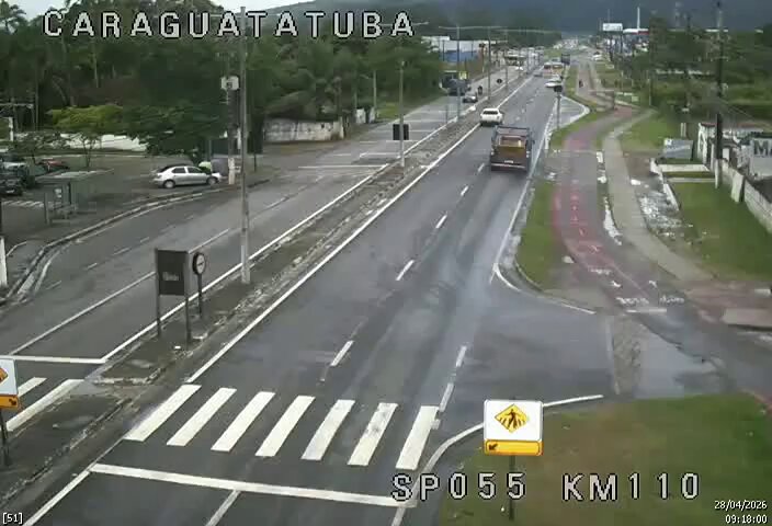 Tráfego normal na SP 055 Rio-Santos