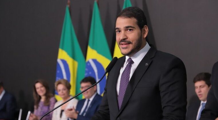 Randolfe Rodrigues prevê aprovação de Messias ao STF